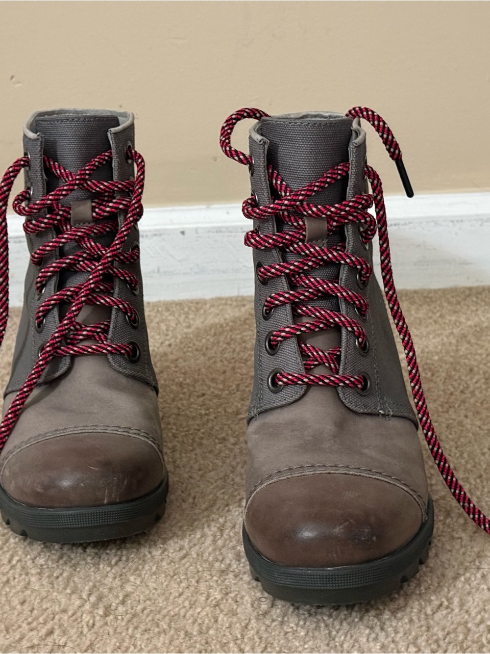 Sorel Taupe Lace-Up Women's Boots with Red Accent Laces